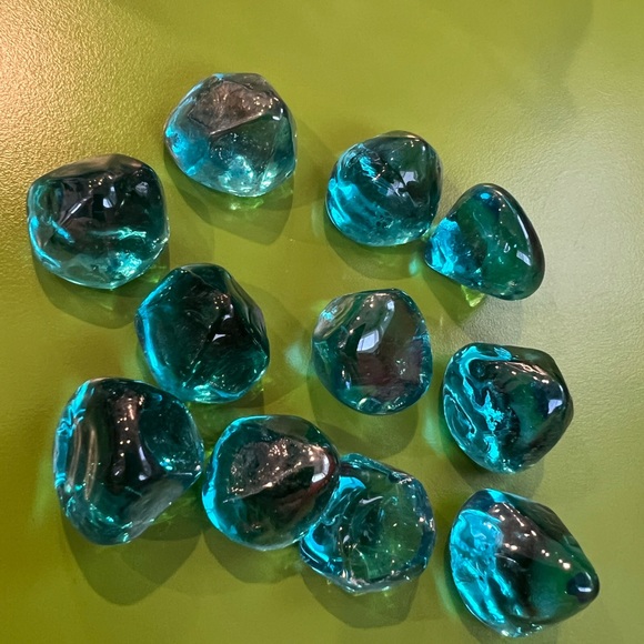 GLASS ROCKS Fireplace fire pit gas burning decor 4 pounds high heat crystals - Picture 8 of 11